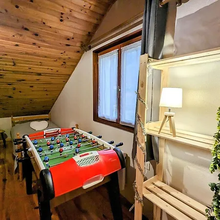 Holiday home Chalet Familial Authentique, Activites Enfants, Nature Et Calme, Proche Gerardmer Et La Bresse - Fr-1-589-639 Ventron